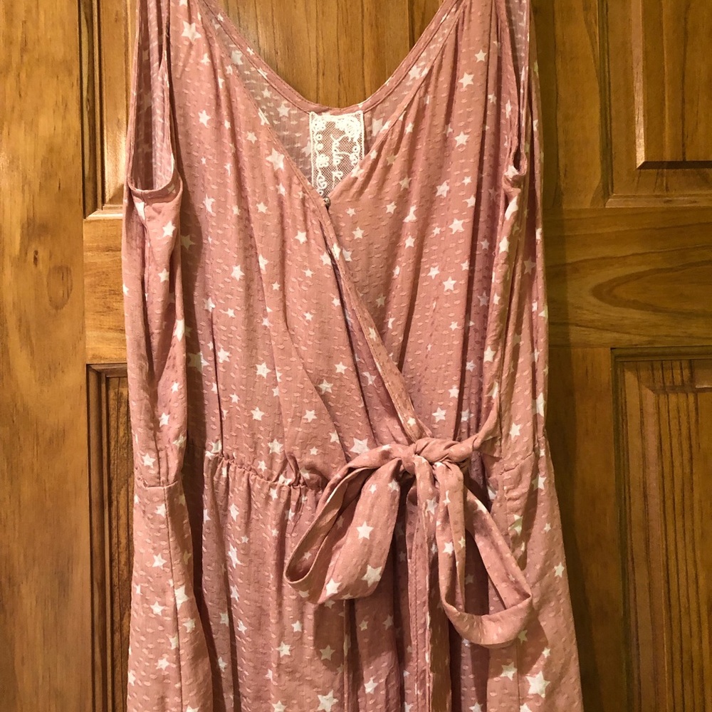 NWOT ‼️ Sadie and Sage Star Romper - Picture 3 of 10